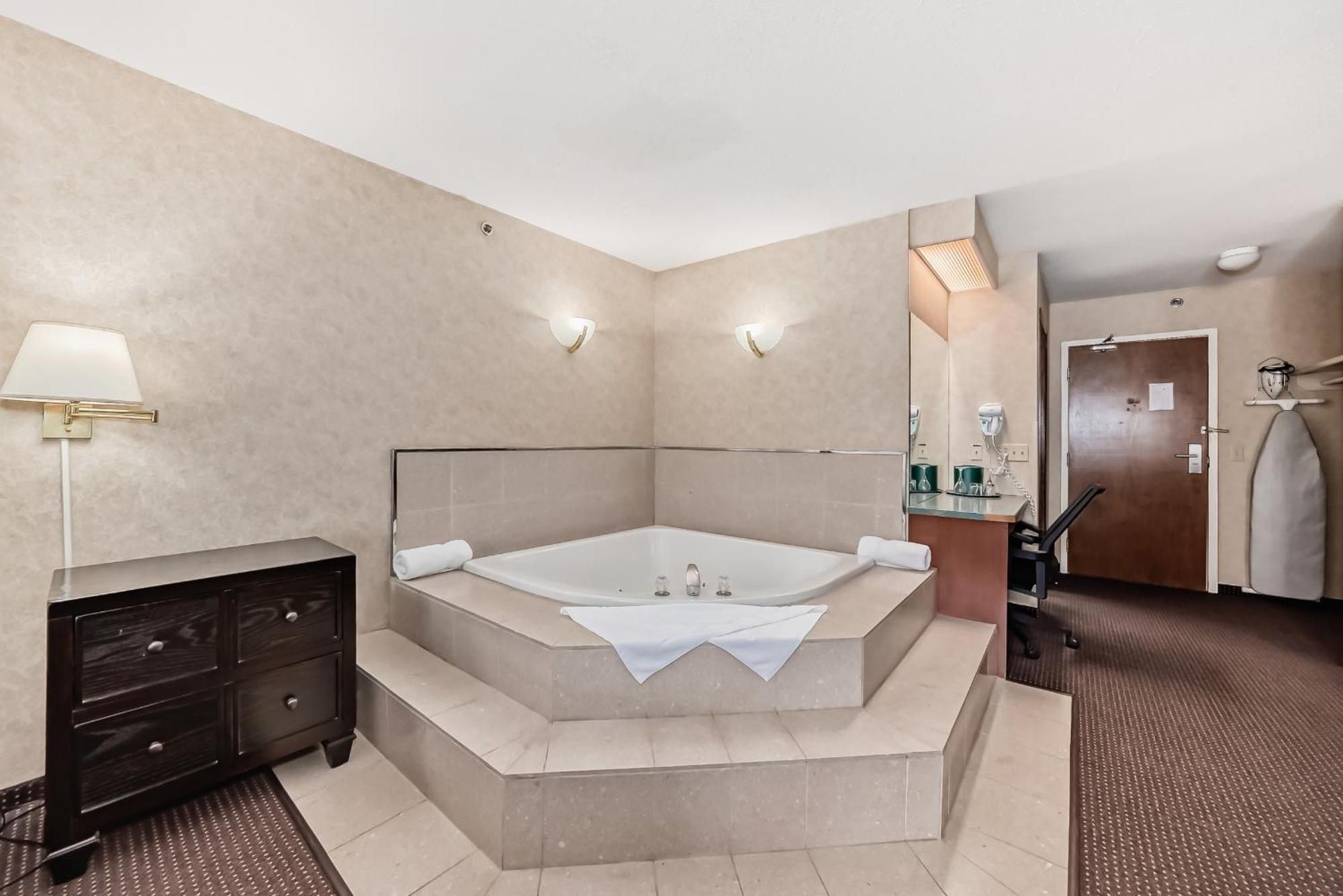 Stony Plain Inn & Suites Exterior foto