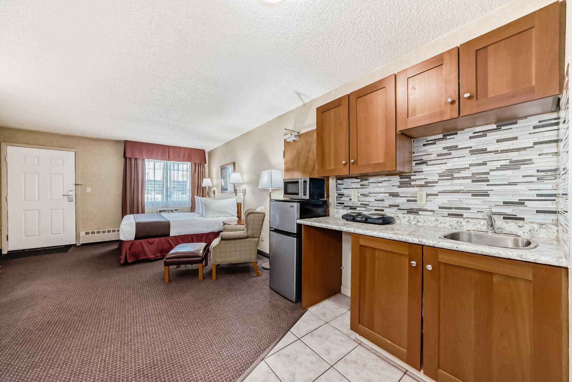 Stony Plain Inn & Suites Exterior foto